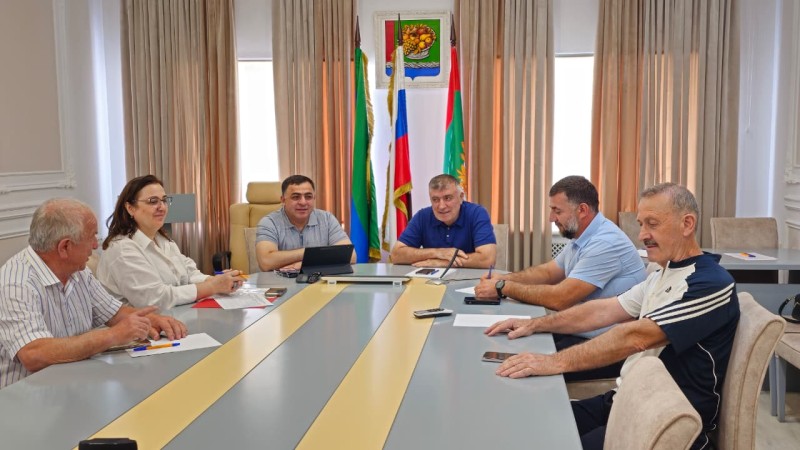 Председатель Комитета провел выездной прием граждан в Магарамкентском районе