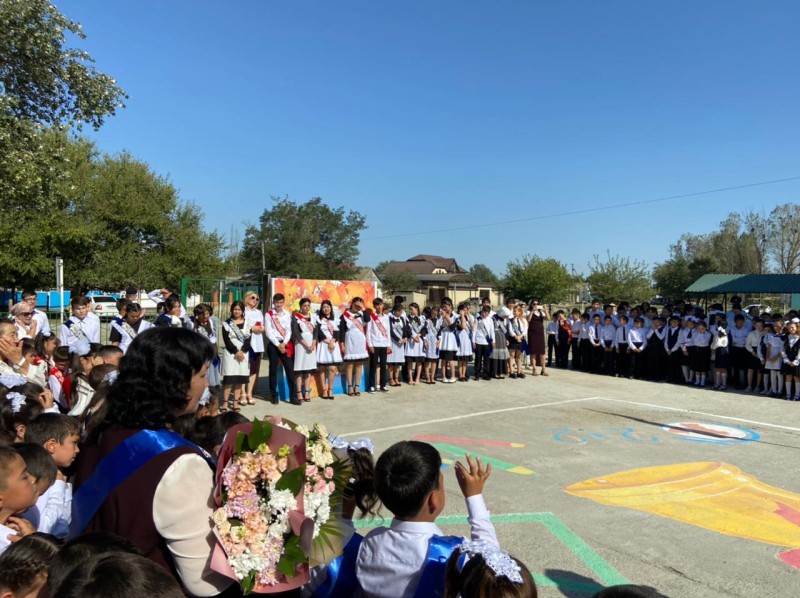 Магомед Шапиев принял участие в мероприятиях ко Дню знаний в Тарумовском районе