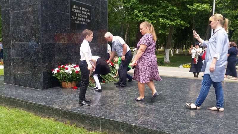 Коллектив Комитета принял участие в акции ко Дню памяти и скорби