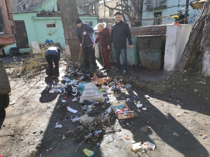 Ветеринары на субботнике!