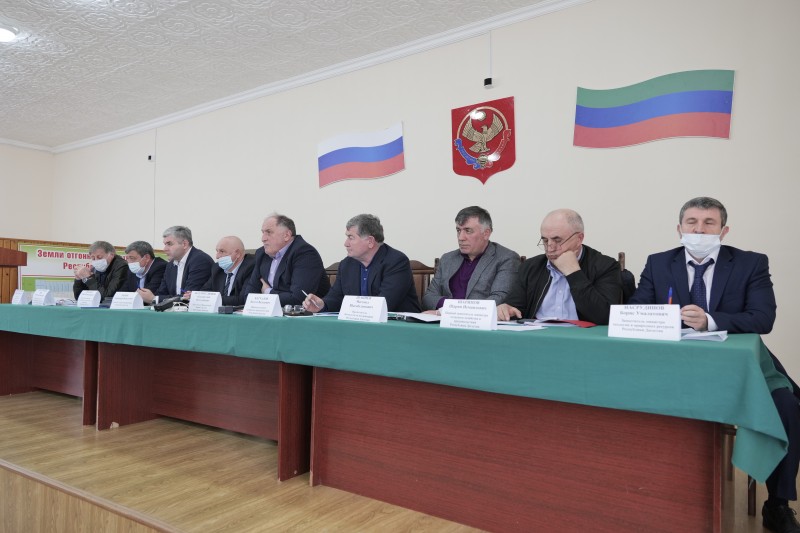 Совещание по вопросу перегона сельскохозяйственных животных на летние пастбища