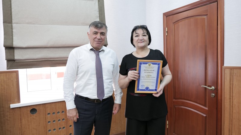 Награждение в честь Дня Конституции Республики Дагестан