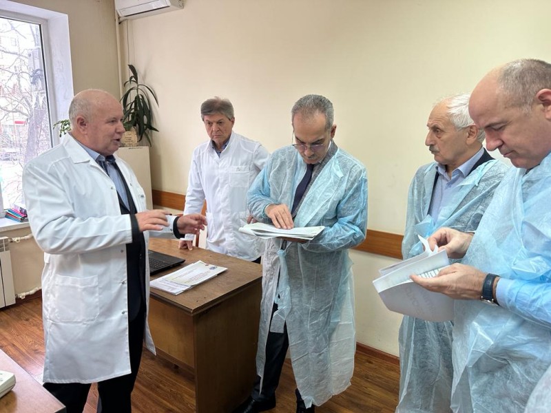 Заместитель Председателя Правительства РД Нариман Абдулмуталибов посетил Республиканскую ветеринарную лабораторию