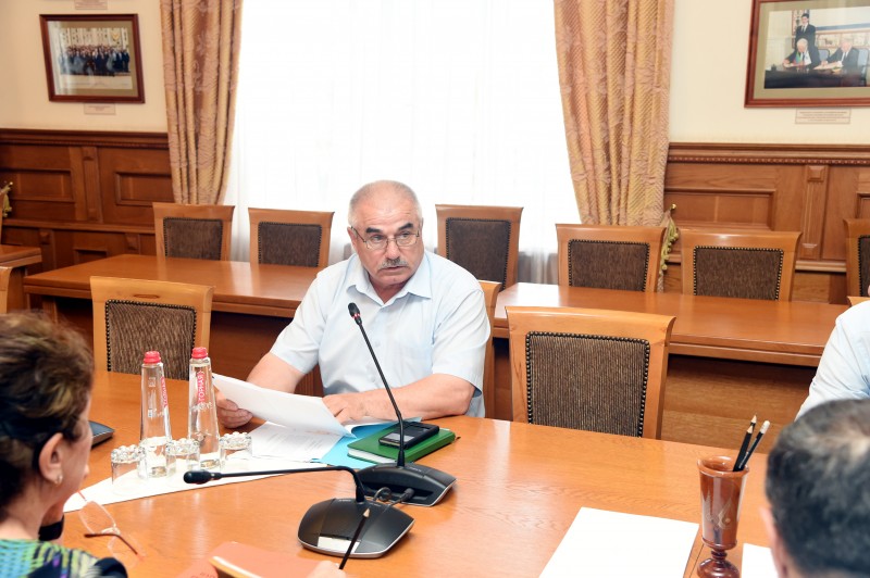 Заседание в Комитете по аграрной политике и природопользованию НС РД