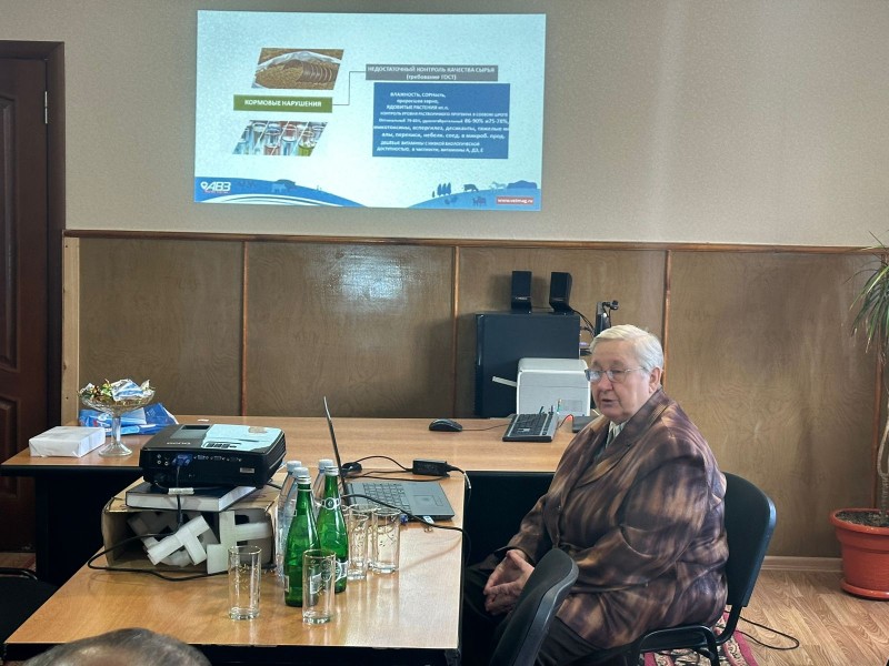 В Карабудахкенте состоялся семинар по птицеводству