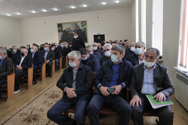 Совещание по вопросу перегона сельскохозяйственных животных на летние пастбища