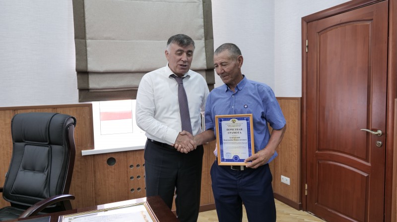 Награждение в честь Дня Конституции Республики Дагестан