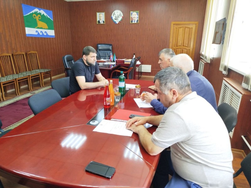 Председатель Комитета провел выездной прием граждан в Курахском районе