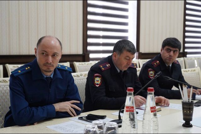 Администрация Дербента обратила внимание надзорных органов на торговые объекты, функционирующие с нарушением законодательства РФ