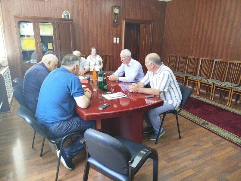 Председатель Комитета провел выездной прием граждан в Курахском районе