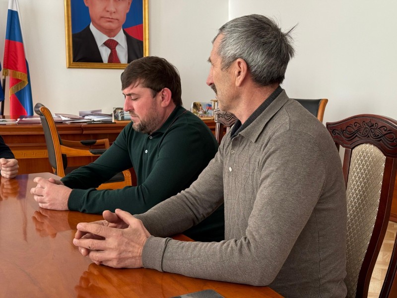 В Тарумовском районе обсудили вопросы обращения с животными без владельцев и утилизация биологических отходов