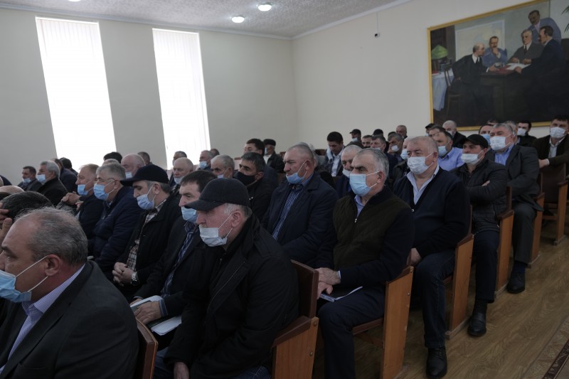 Совещание по вопросу перегона сельскохозяйственных животных на летние пастбища