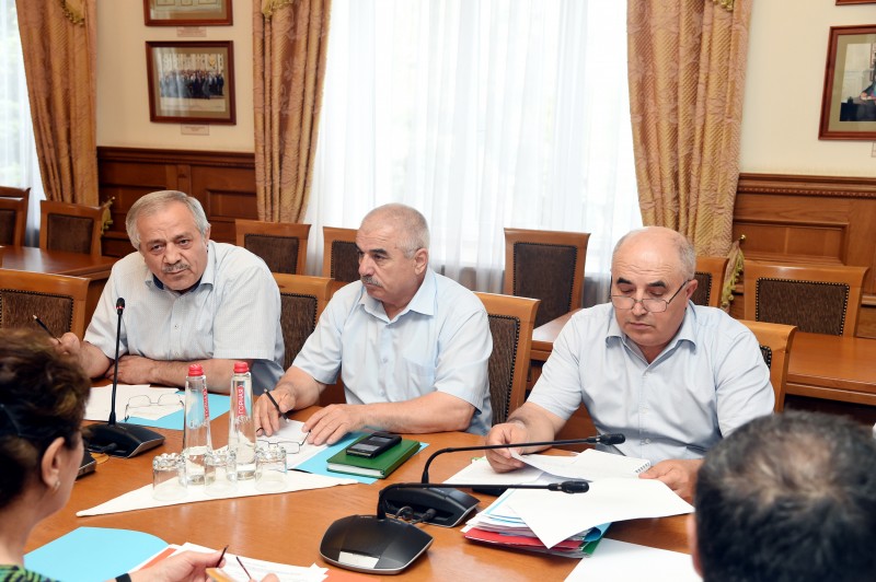 Заседание в Комитете по аграрной политике и природопользованию НС РД