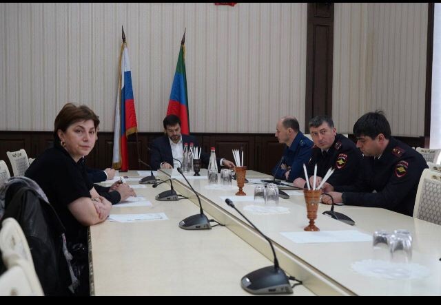 Администрация Дербента обратила внимание надзорных органов на торговые объекты, функционирующие с нарушением законодательства РФ