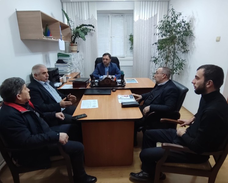 Ход устранения нарушений на скотном рынке обсудили в Хасавюрте