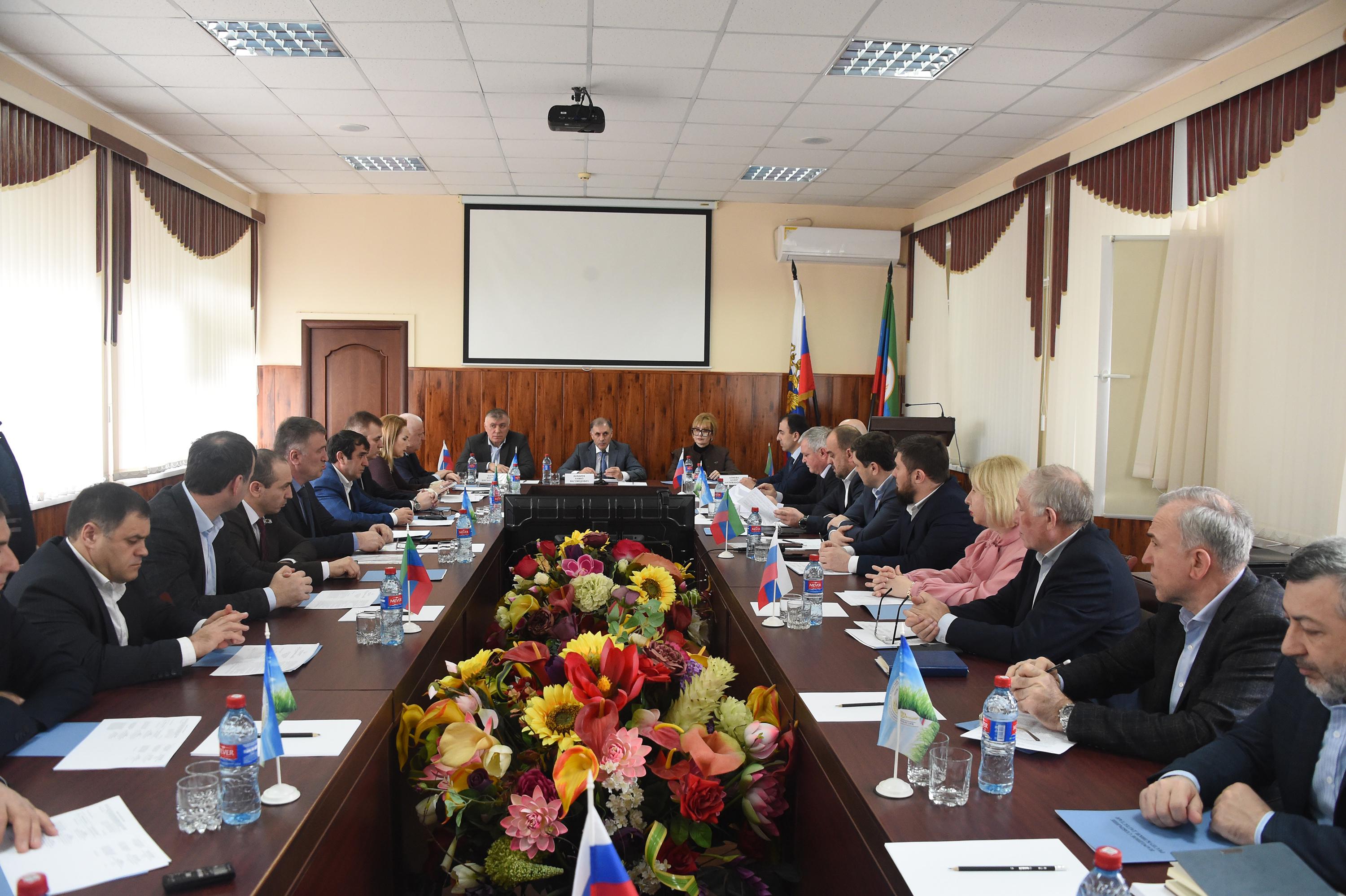 В Прикаспийском ЗНИВИ обсудили вопросы обращения  с животными без владельцев