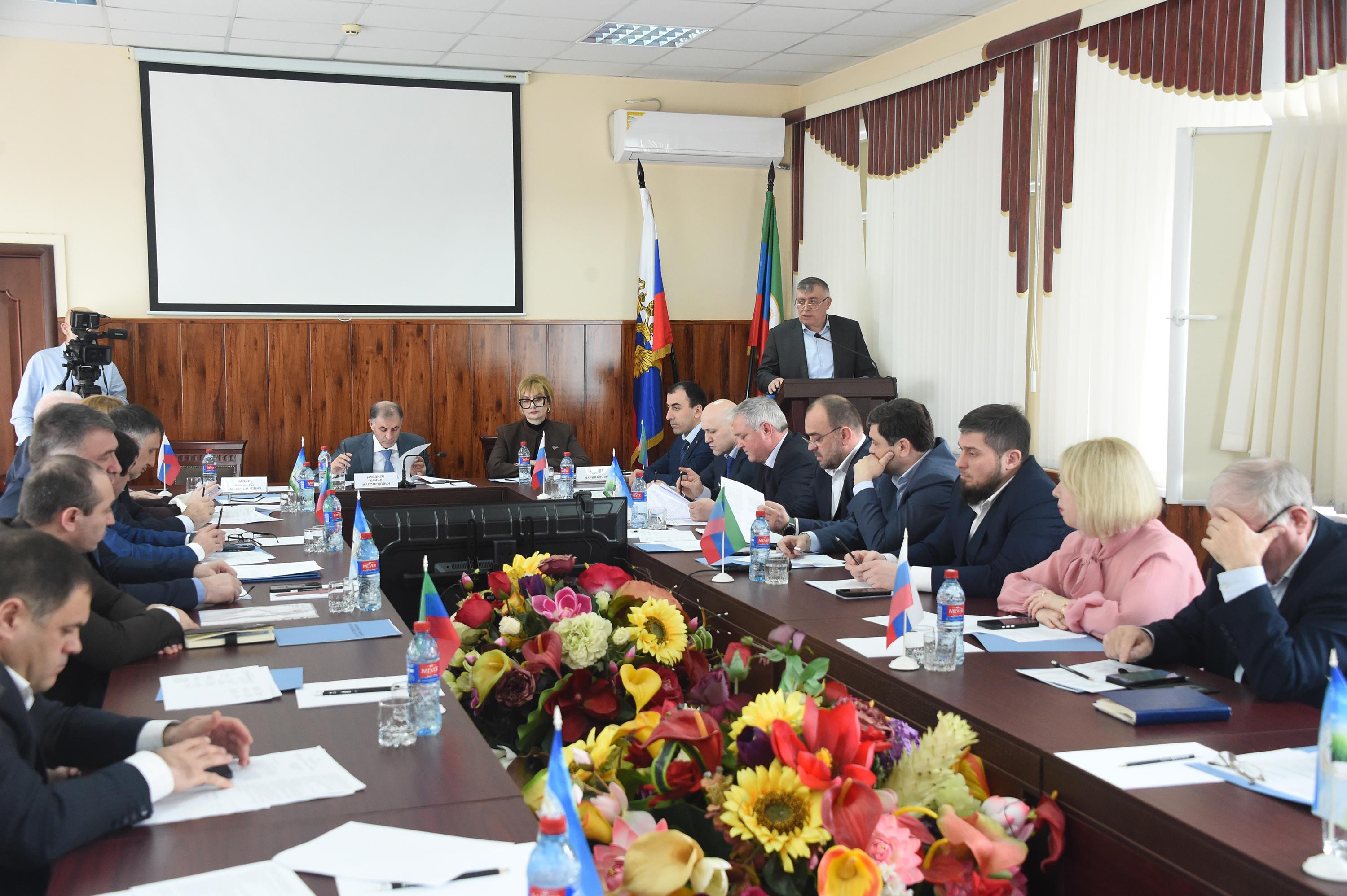 В Прикаспийском ЗНИВИ обсудили вопросы обращения  с животными без владельцев